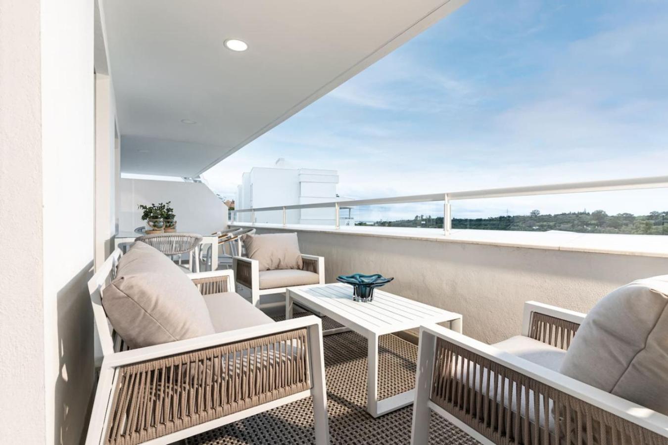 Luxueus Apt. With Panoramic View - Oceana Gardens *
