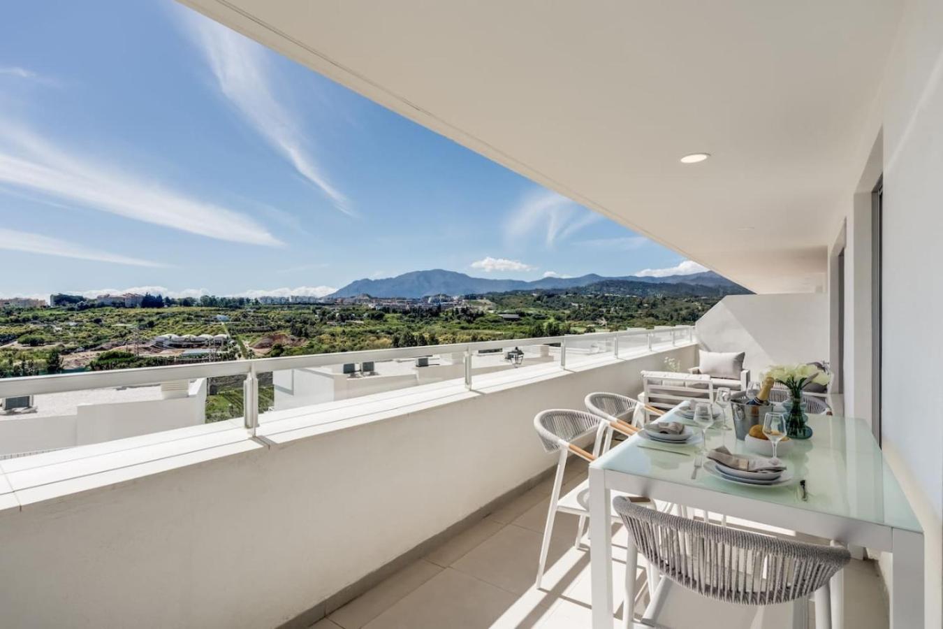 Luxueus Apt. With Panoramic View - Oceana Gardens *
